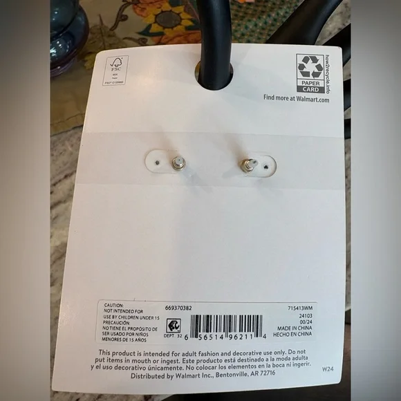 TIME & TRU | Hypoallergenic, Elegant Two-Toned Gold and Silver Knot Earrings - Picture 4 of 12